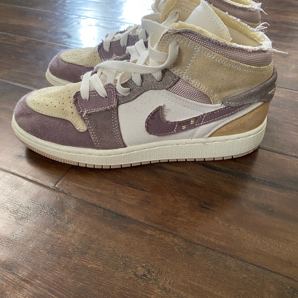 Nike Jordan for girls size 4.5